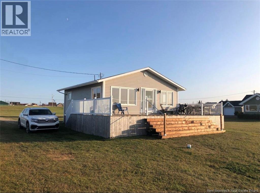 7731 2 Du Havre Street, Bas-Caraquet, New Brunswick  E1W 5W9 - Photo 7 - NB133616