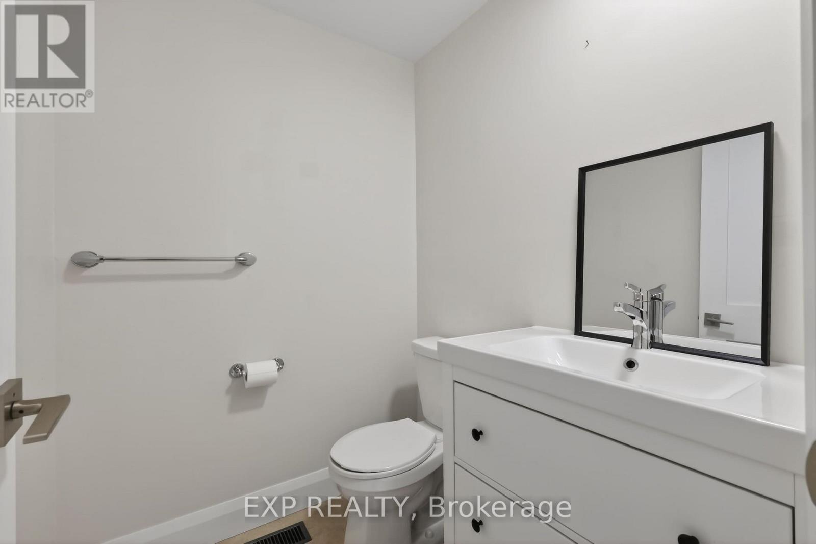 1551 Hoskins Crescent, Ottawa, Ontario K1C 2G3 - Photo 20 - X13628762