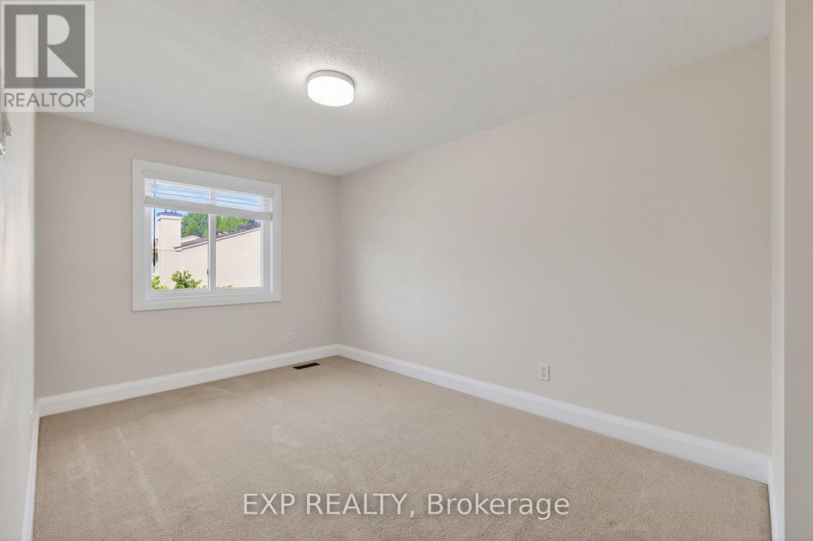 1551 Hoskins Crescent, Ottawa, Ontario K1C 2G3 - Photo 21 - X13628762