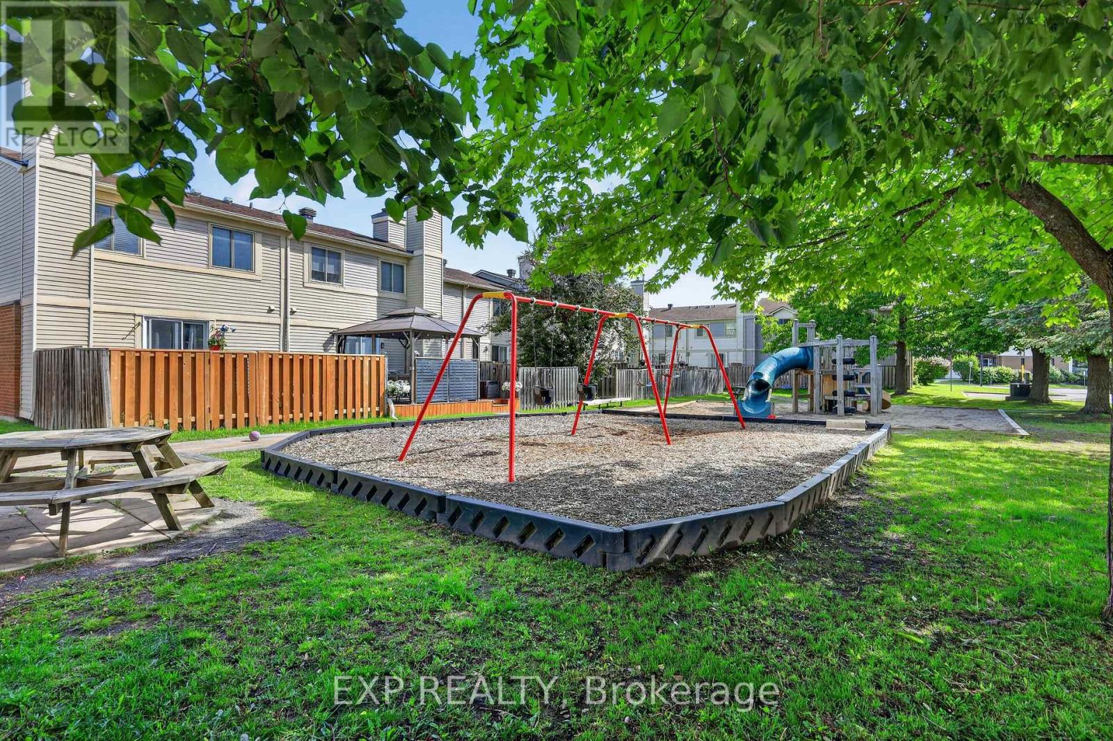 1551 Hoskins Crescent, Ottawa, Ontario K1C 2G3 - Photo 41 - X13628762