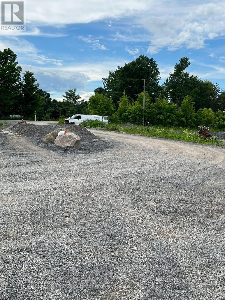 860 Summit Private, Clarence-Rockland, Ontario K4K 1K7 - Photo 43 - X13628816