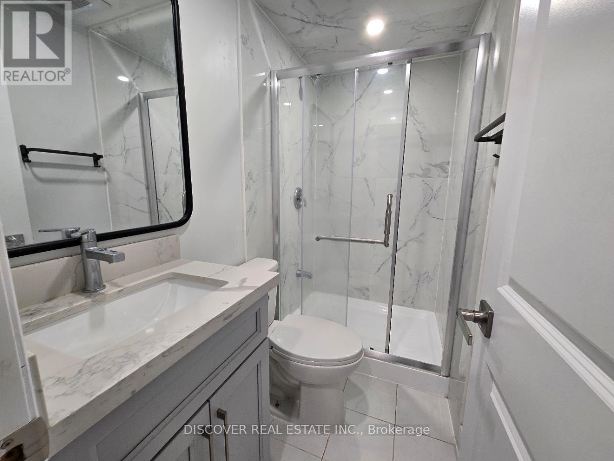 Apartment # 2 - 186 Floradale Drive, Mississauga, Ontario  L5B 1G3 - Photo 4 - W13231356