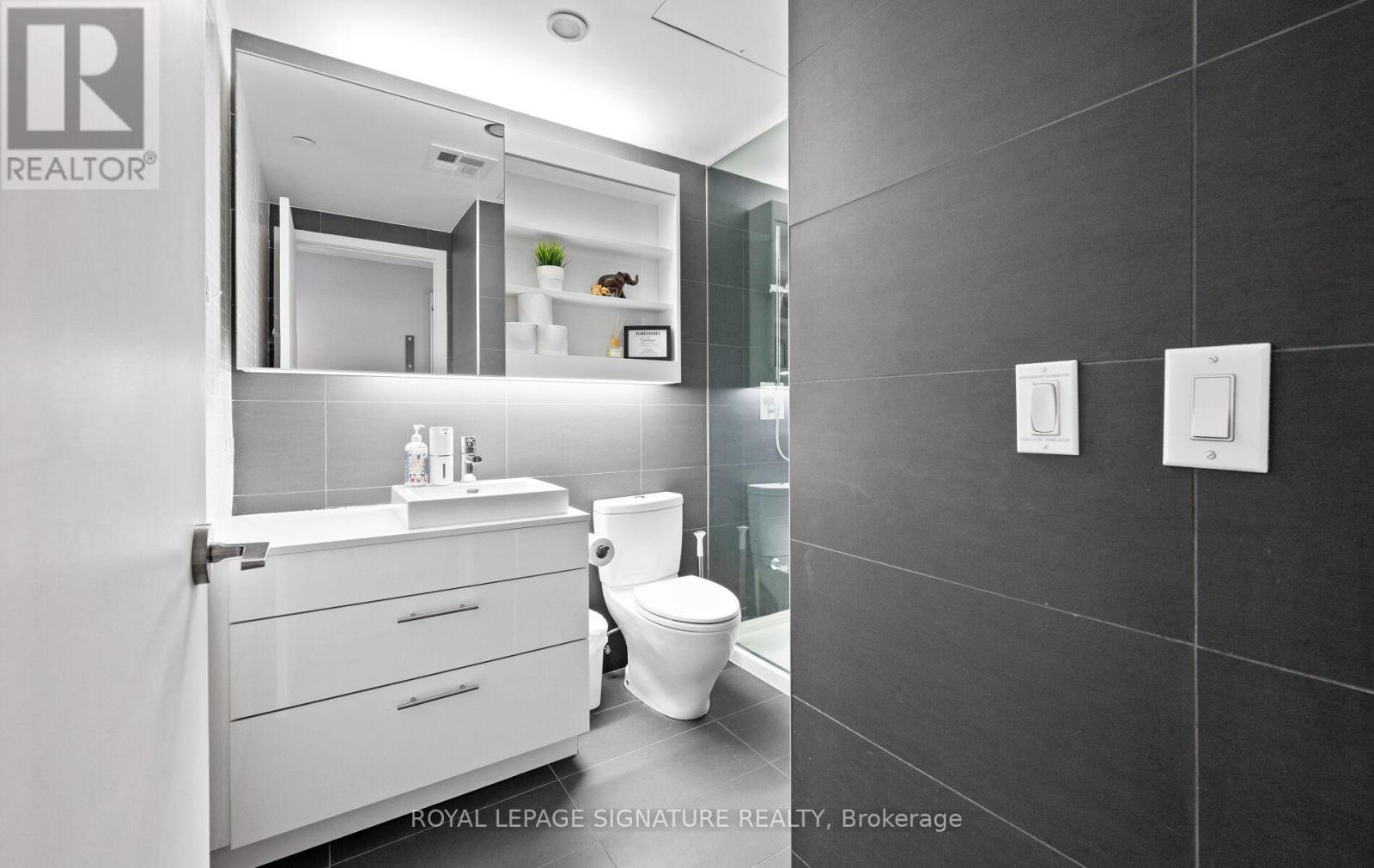 608 - 32 Trolley Crescent, Toronto, Ontario  M5A 0E8 - Photo 27 - C13554074