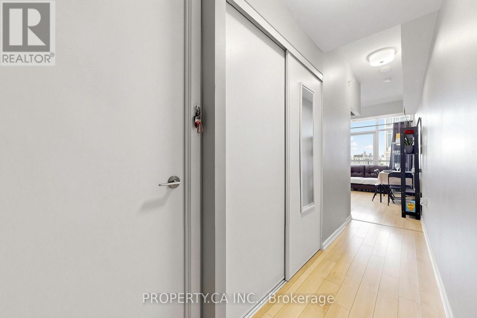 819w - 36 Lisgar Street, Toronto, Ontario  M6J 0C7 - Photo 3 - C13628734