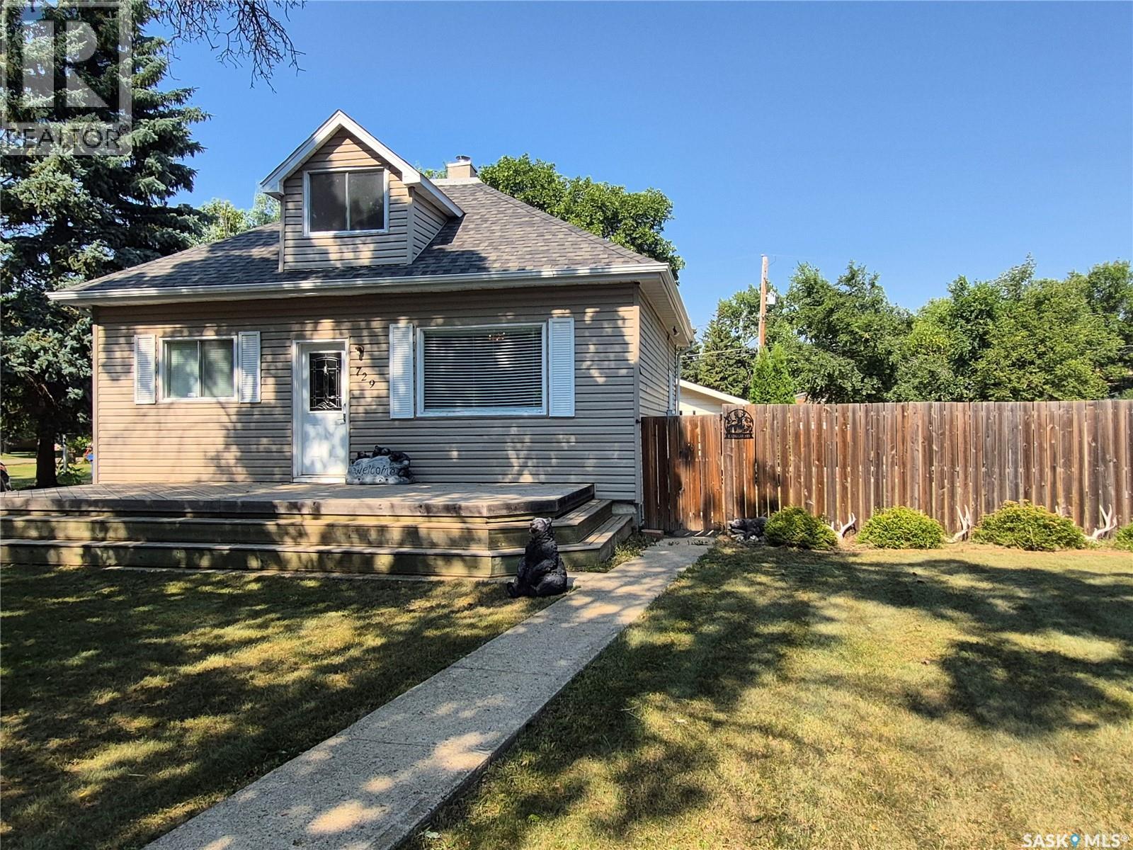 729 Bertrand AVENUE, radville, Saskatchewan
