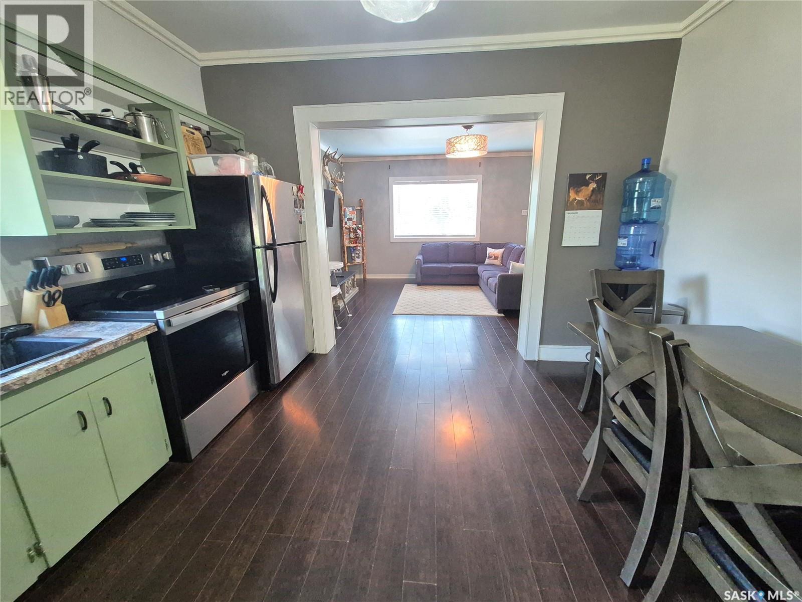 729 Bertrand Avenue, Radville, Saskatchewan  S0C 2G0 - Photo 10 - SK044268