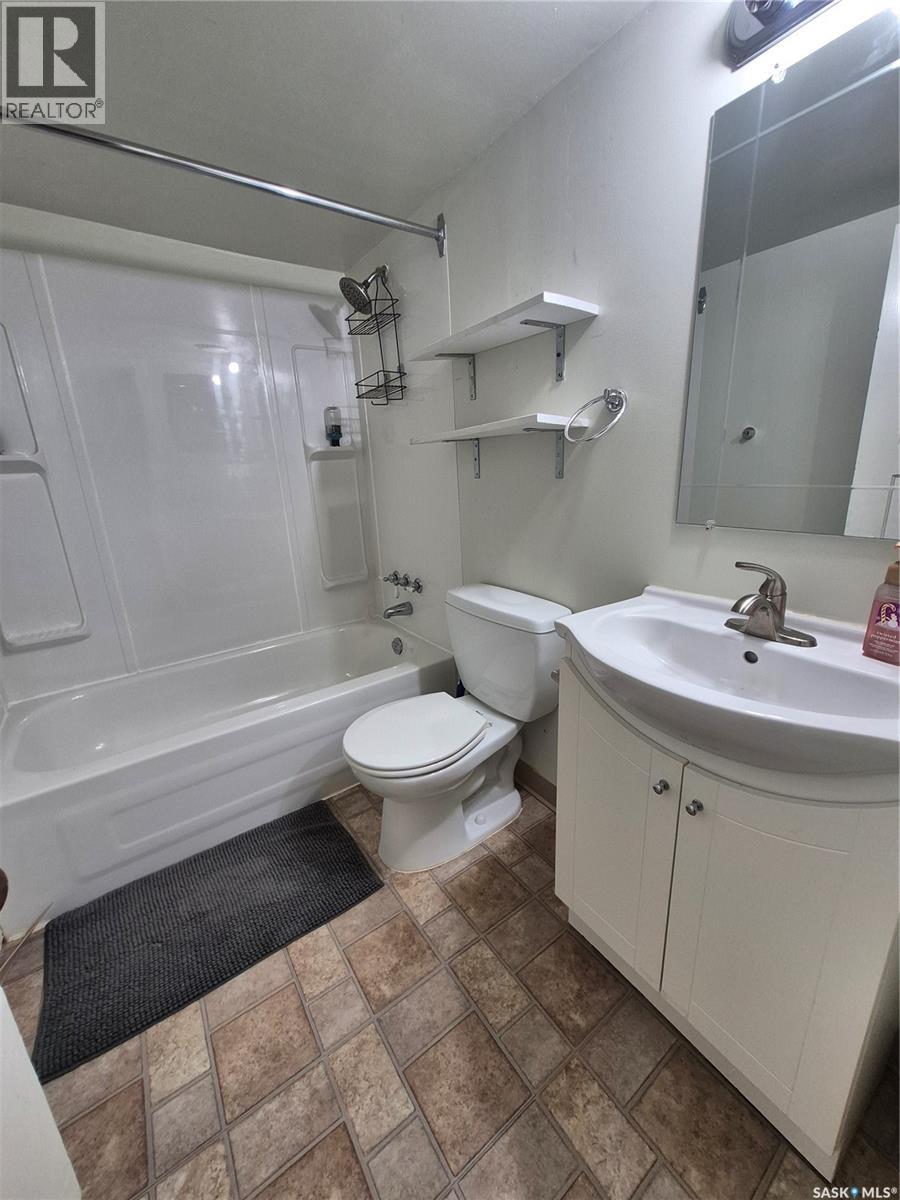 729 Bertrand Avenue, Radville, Saskatchewan  S0C 2G0 - Photo 25 - SK044268