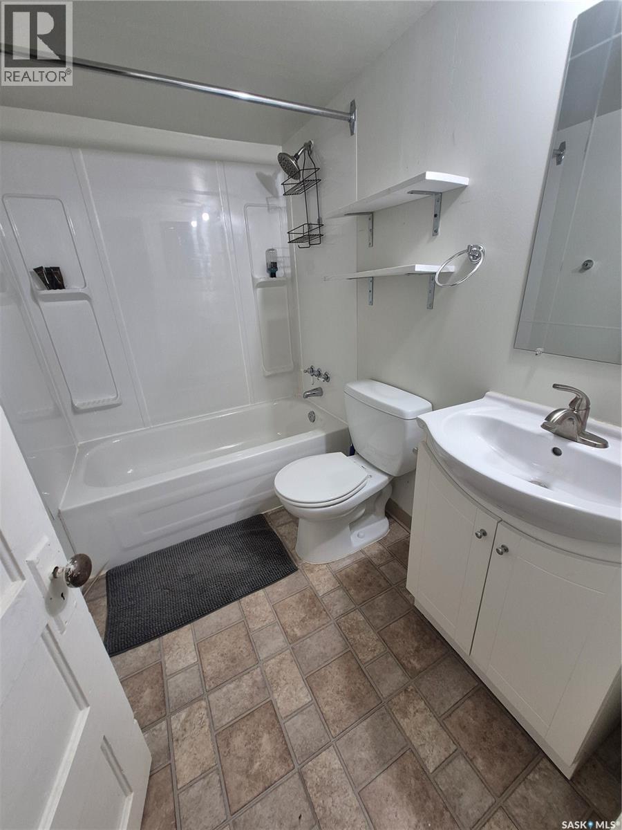 729 Bertrand Avenue, Radville, Saskatchewan  S0C 2G0 - Photo 26 - SK044268