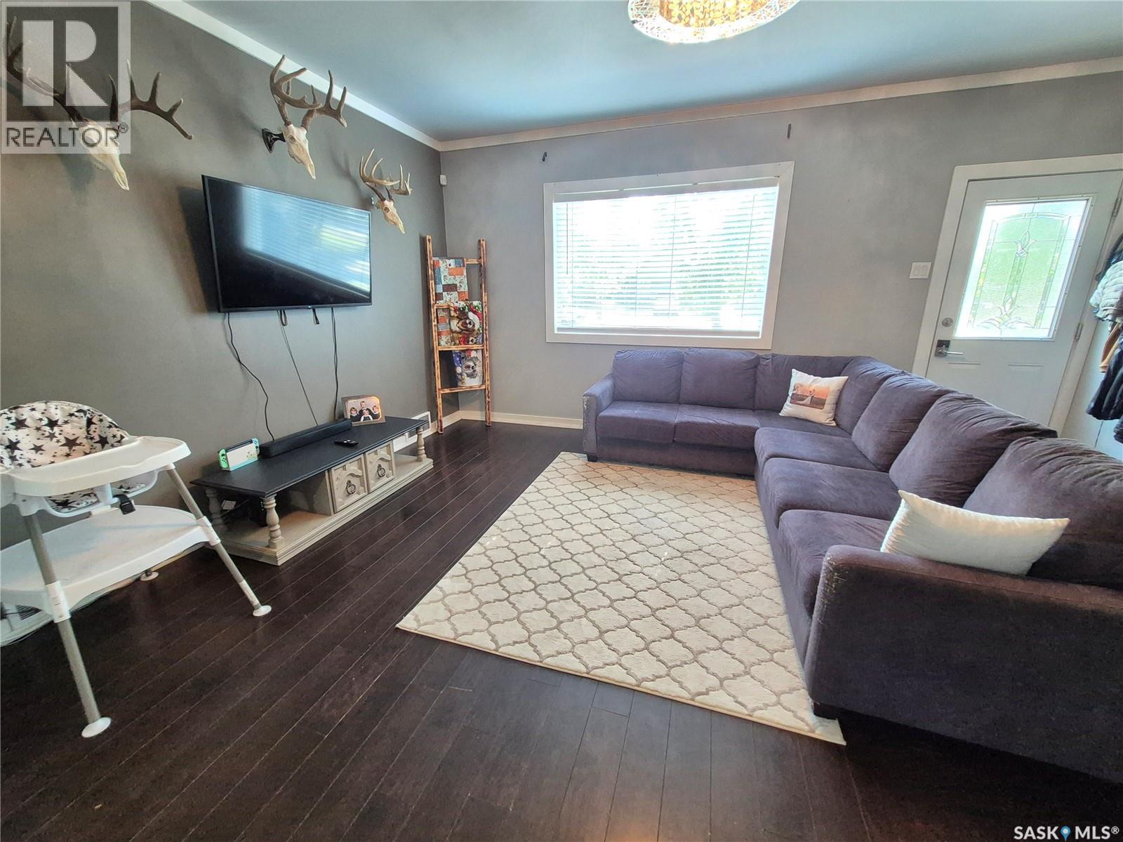 729 Bertrand Avenue, Radville, Saskatchewan  S0C 2G0 - Photo 4 - SK044268