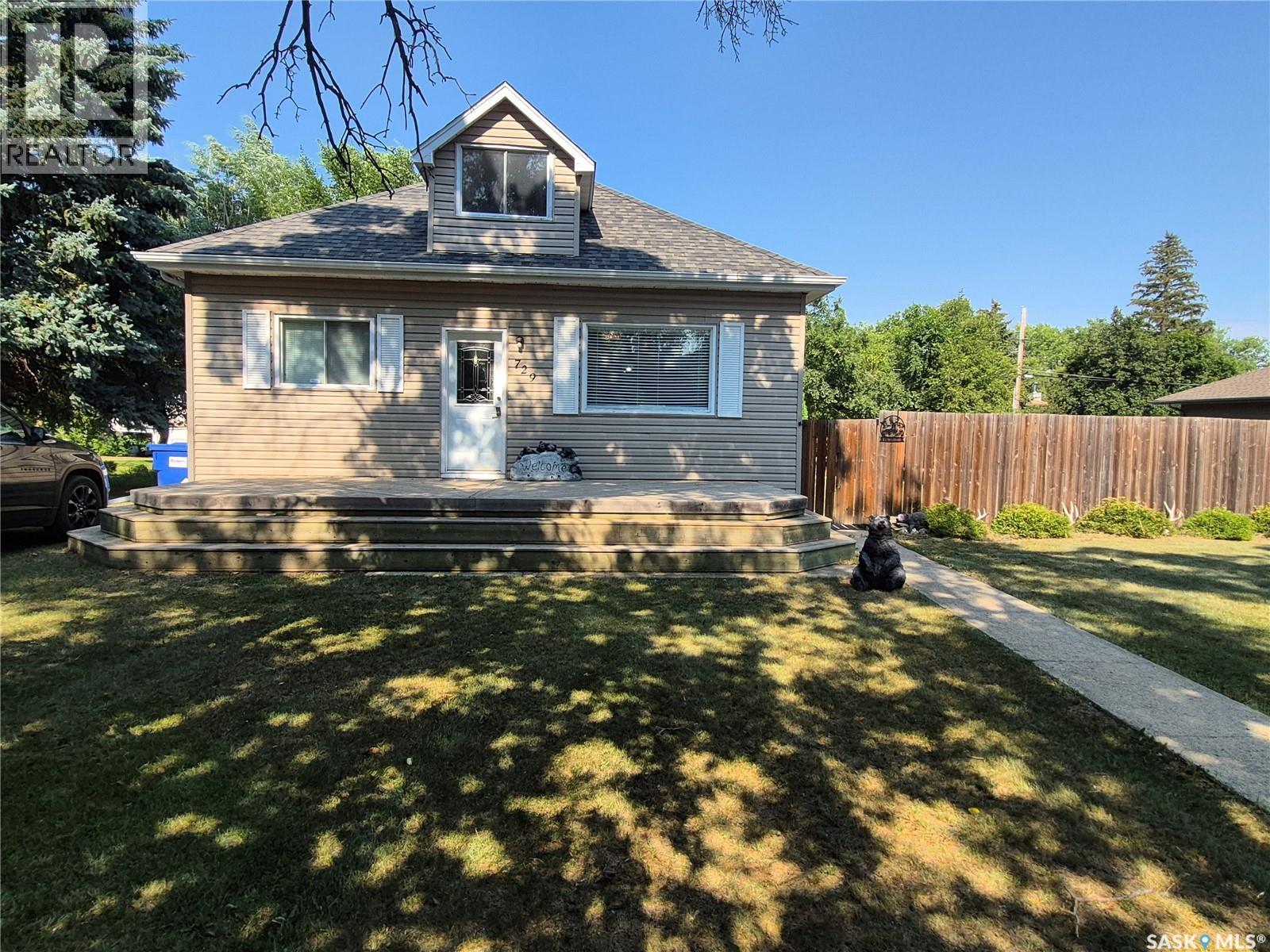 729 Bertrand Avenue, Radville, Saskatchewan  S0C 2G0 - Photo 43 - SK044268