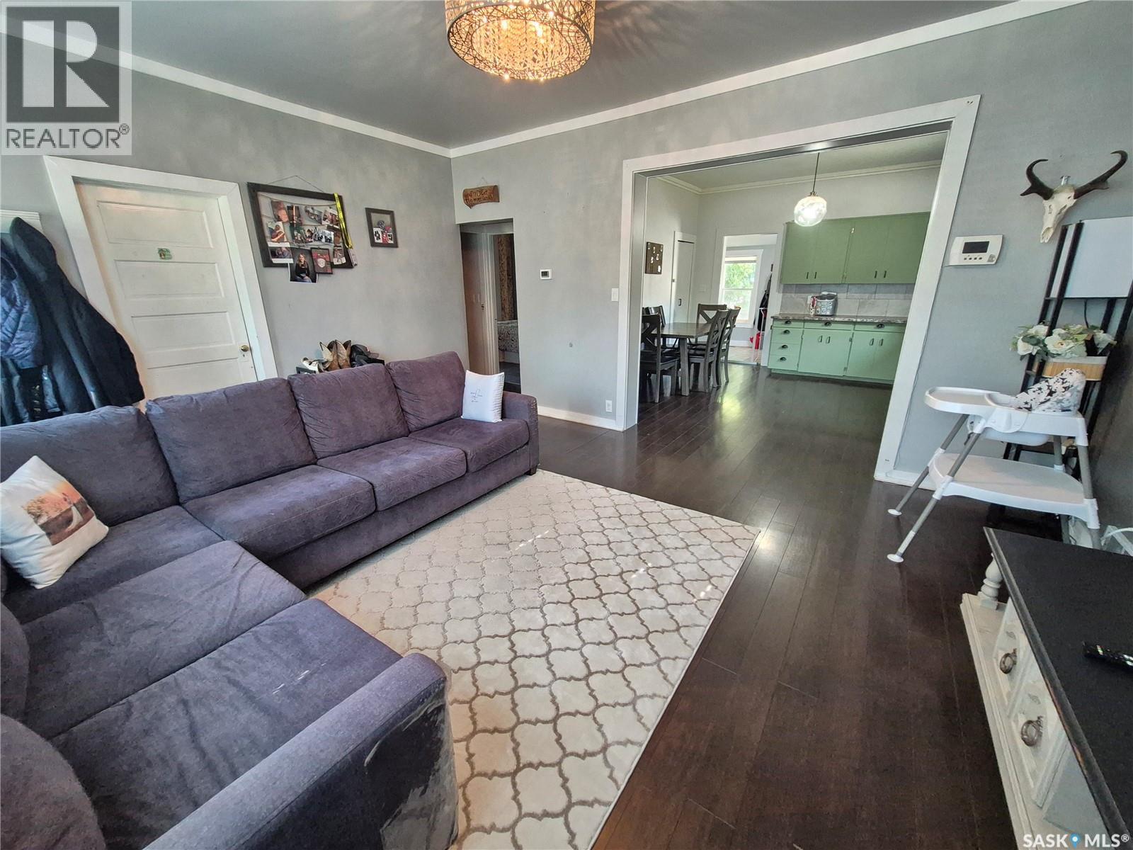 729 Bertrand Avenue, Radville, Saskatchewan  S0C 2G0 - Photo 5 - SK044268