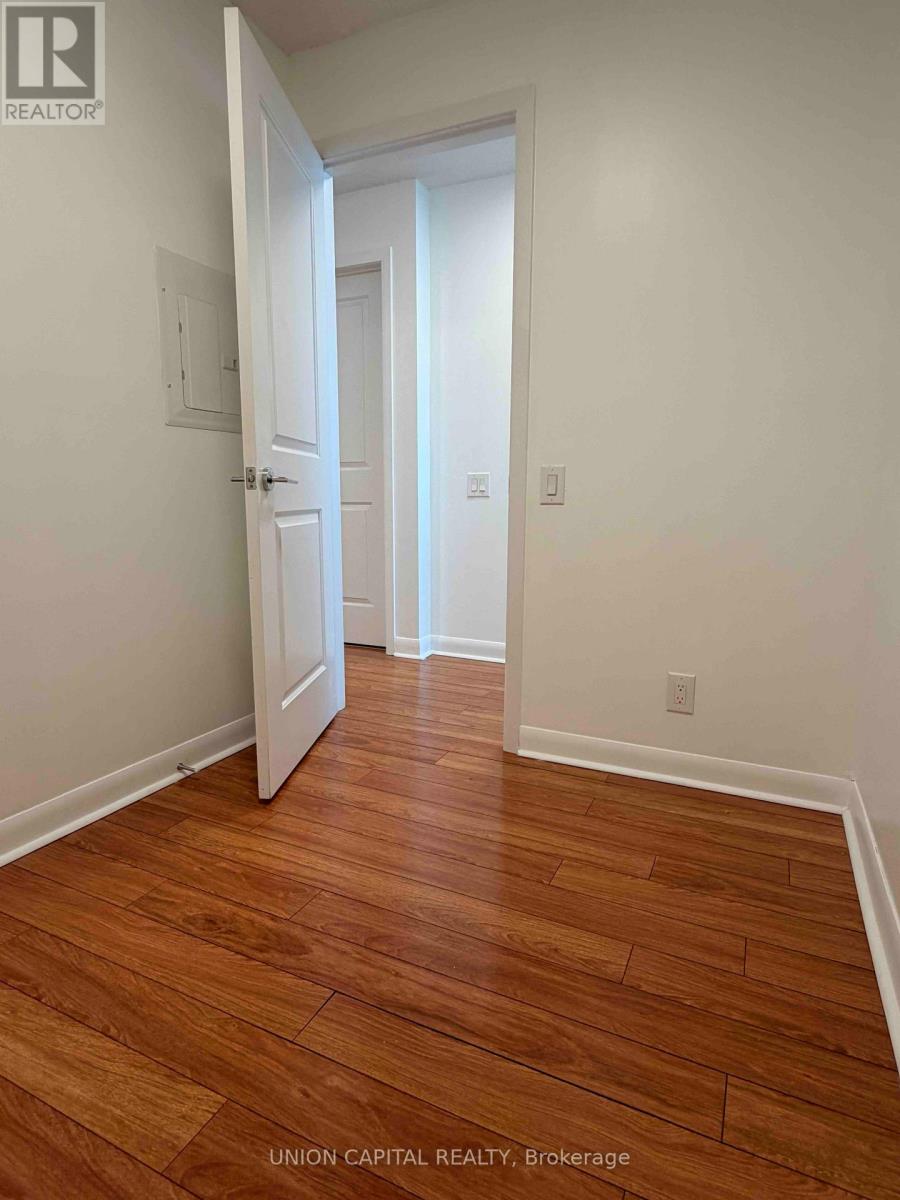 1807 - 25 Town Centre Court, Toronto, Ontario  M1P 0B4 - Photo 10 - E13628824