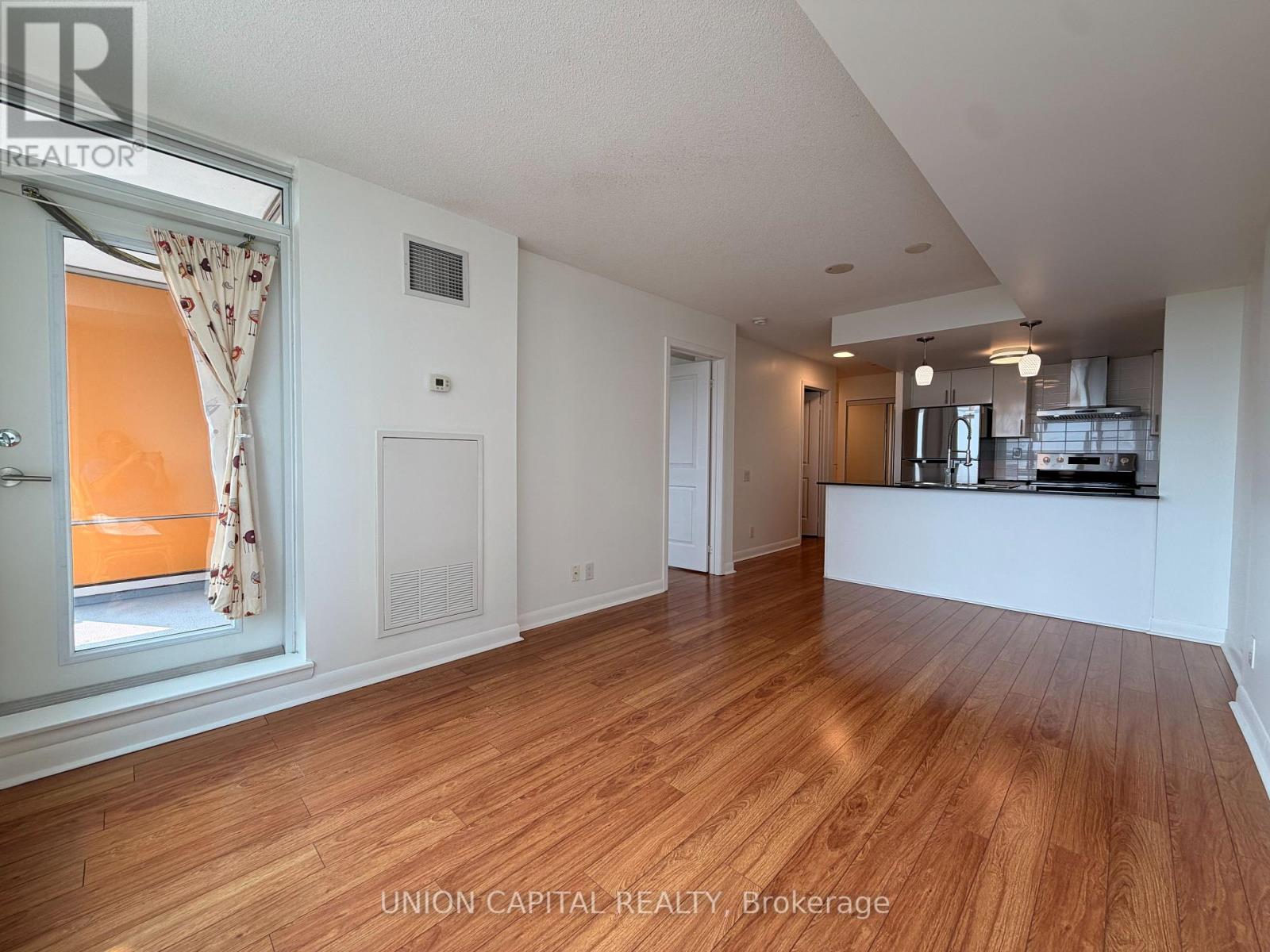 1807 - 25 Town Centre Court, Toronto, Ontario  M1P 0B4 - Photo 2 - E13628824