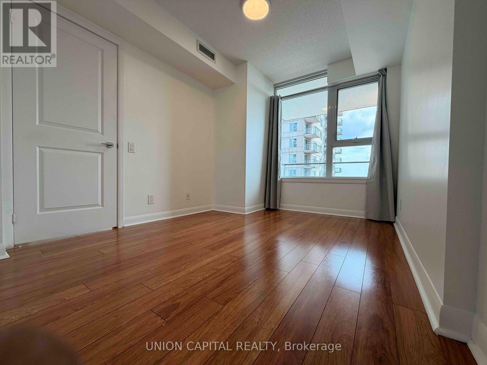 1807 - 25 Town Centre Court, Toronto, Ontario  M1P 0B4 - Photo 7 - E13628824