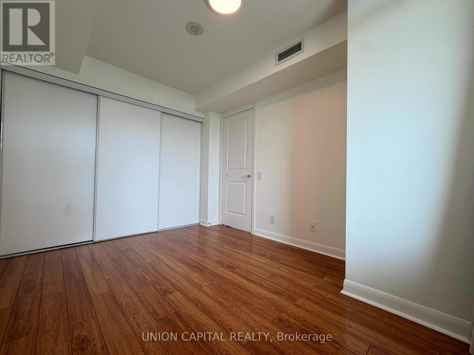 1807 - 25 Town Centre Court, Toronto, Ontario  M1P 0B4 - Photo 8 - E13628824