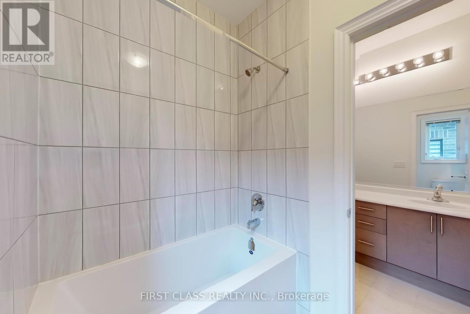 51 Current Drive, Richmond Hill, Ontario  L4S 1L9 - Photo 38 - N13628784