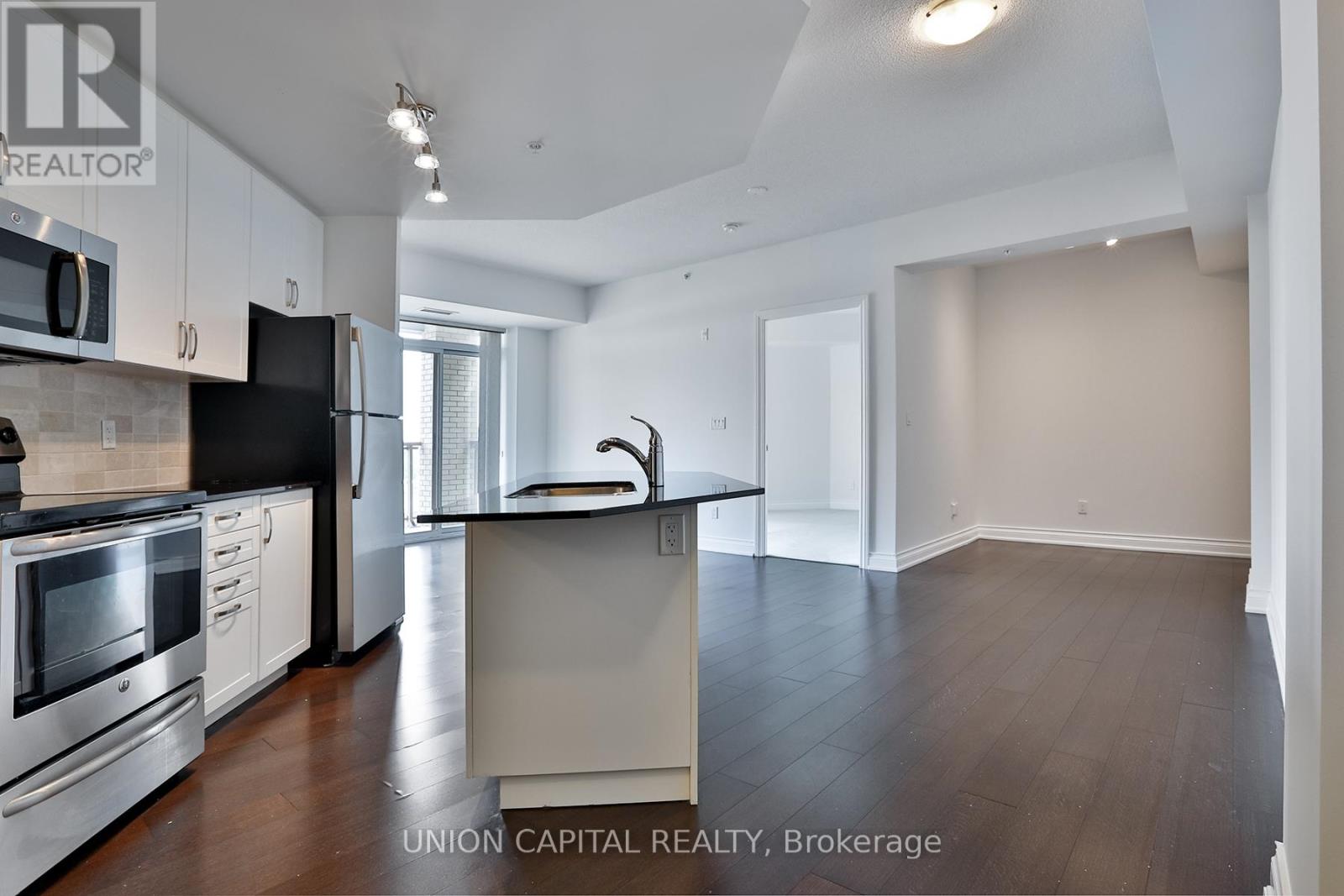 511 - 68 Main Street, Markham (Old Markham Village), Ontario  L3P 1X2 - Photo 2 - N13628832