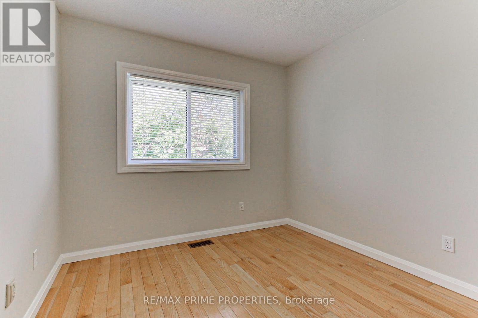 85 Lyfytt Crescent, Barrie, Ontario  L4N 7X5 - Photo 13 - S13628764