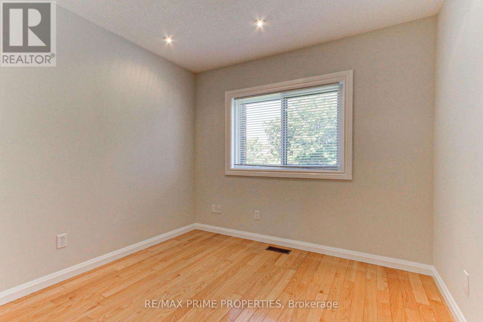 85 Lyfytt Crescent, Barrie, Ontario  L4N 7X5 - Photo 15 - S13628764