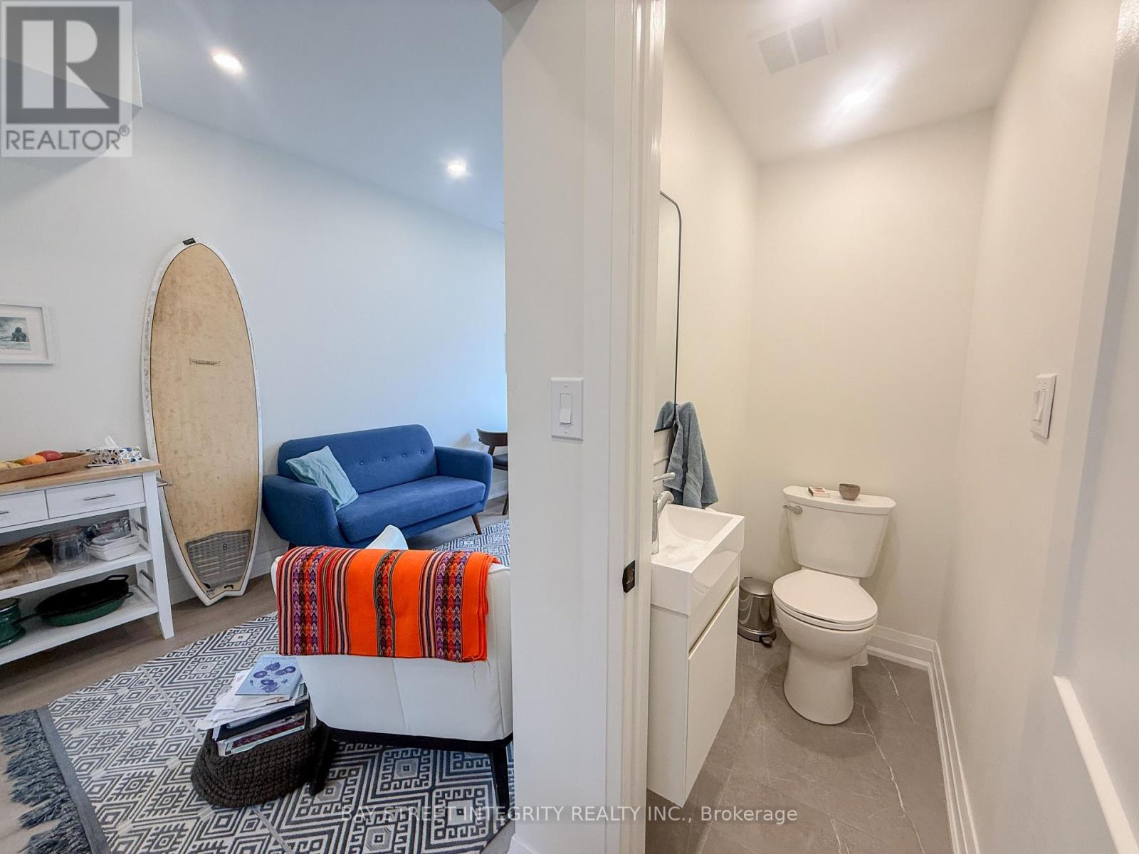 Laneway - 598 Crawford Street, Toronto, Ontario M6G 3K2 - Photo 11 - C13552778