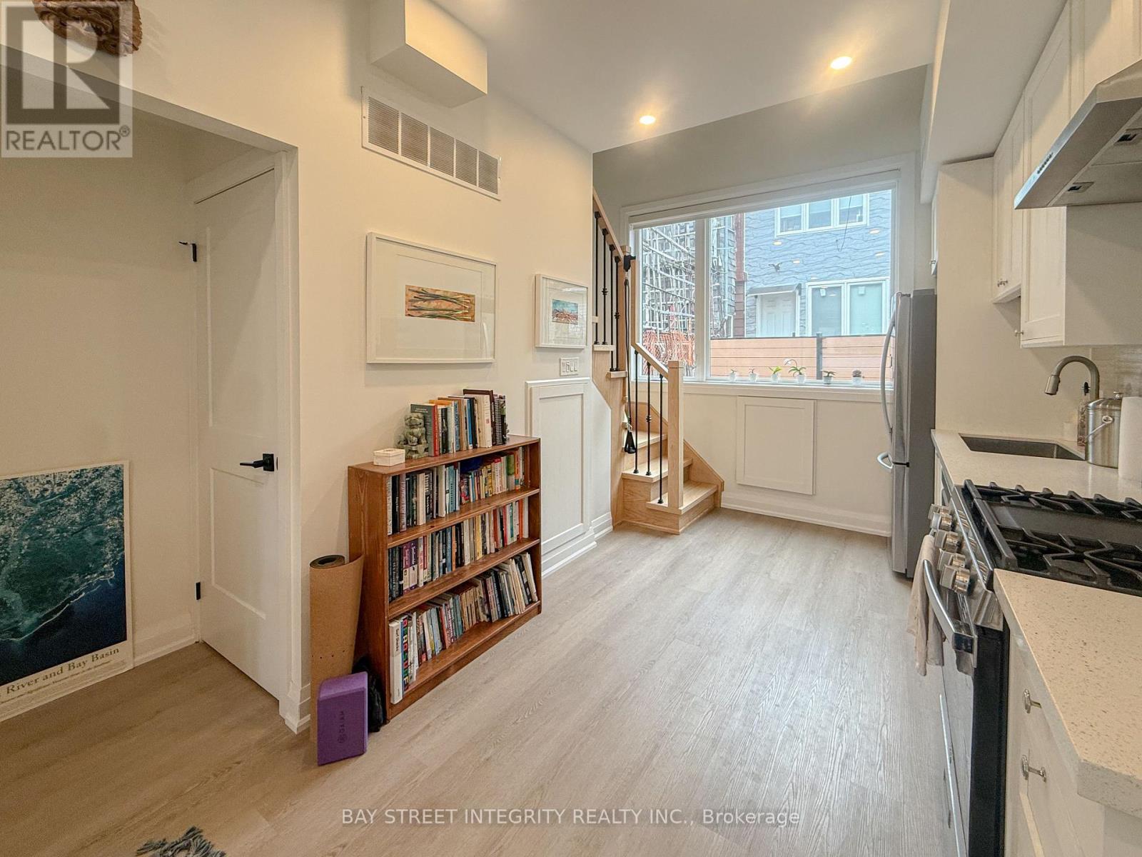 Laneway - 598 Crawford Street, Toronto, Ontario M6G 3K2 - Photo 6 - C13552778