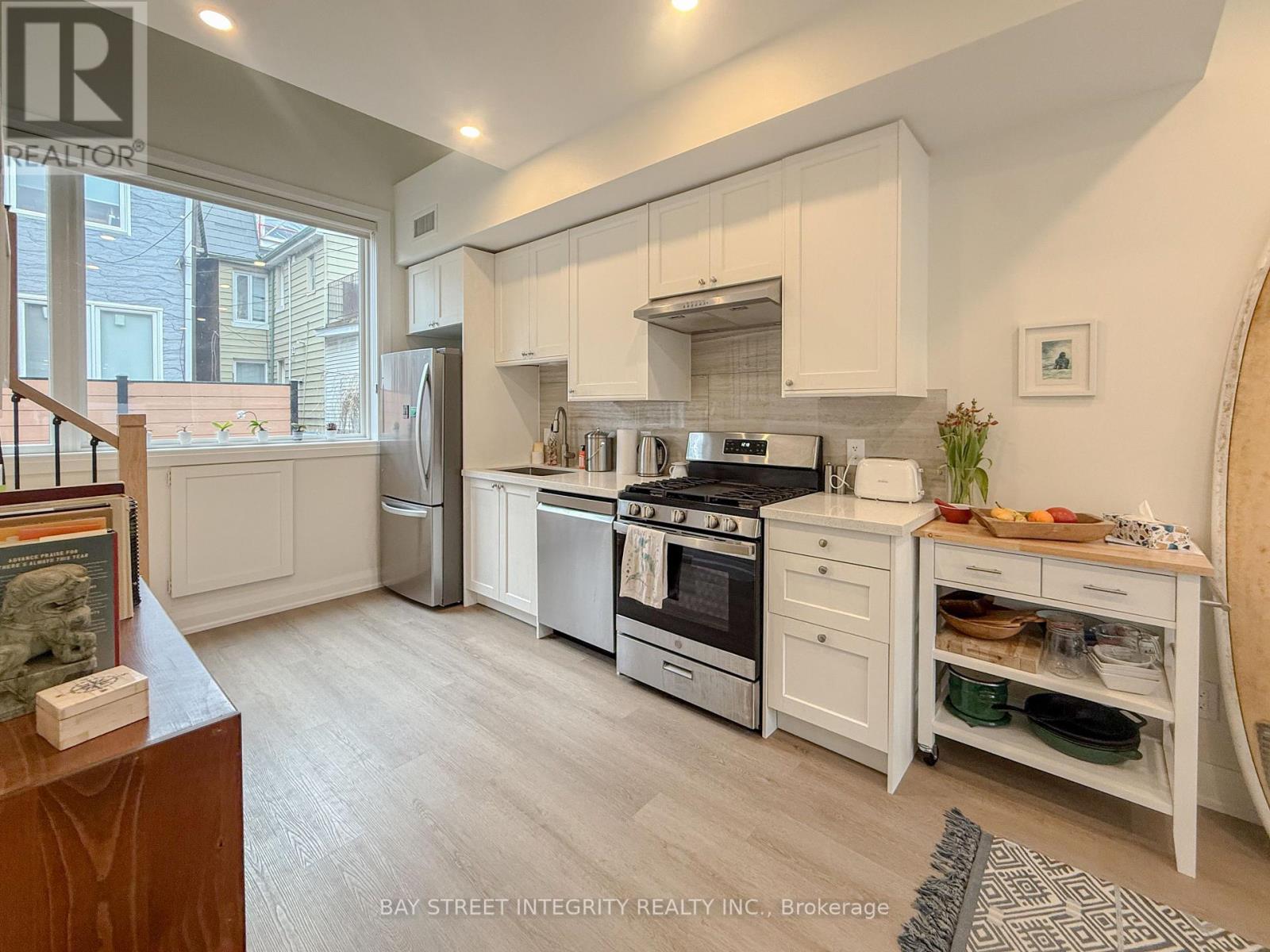 Laneway - 598 Crawford Street, Toronto, Ontario M6G 3K2 - Photo 3 - C13552778