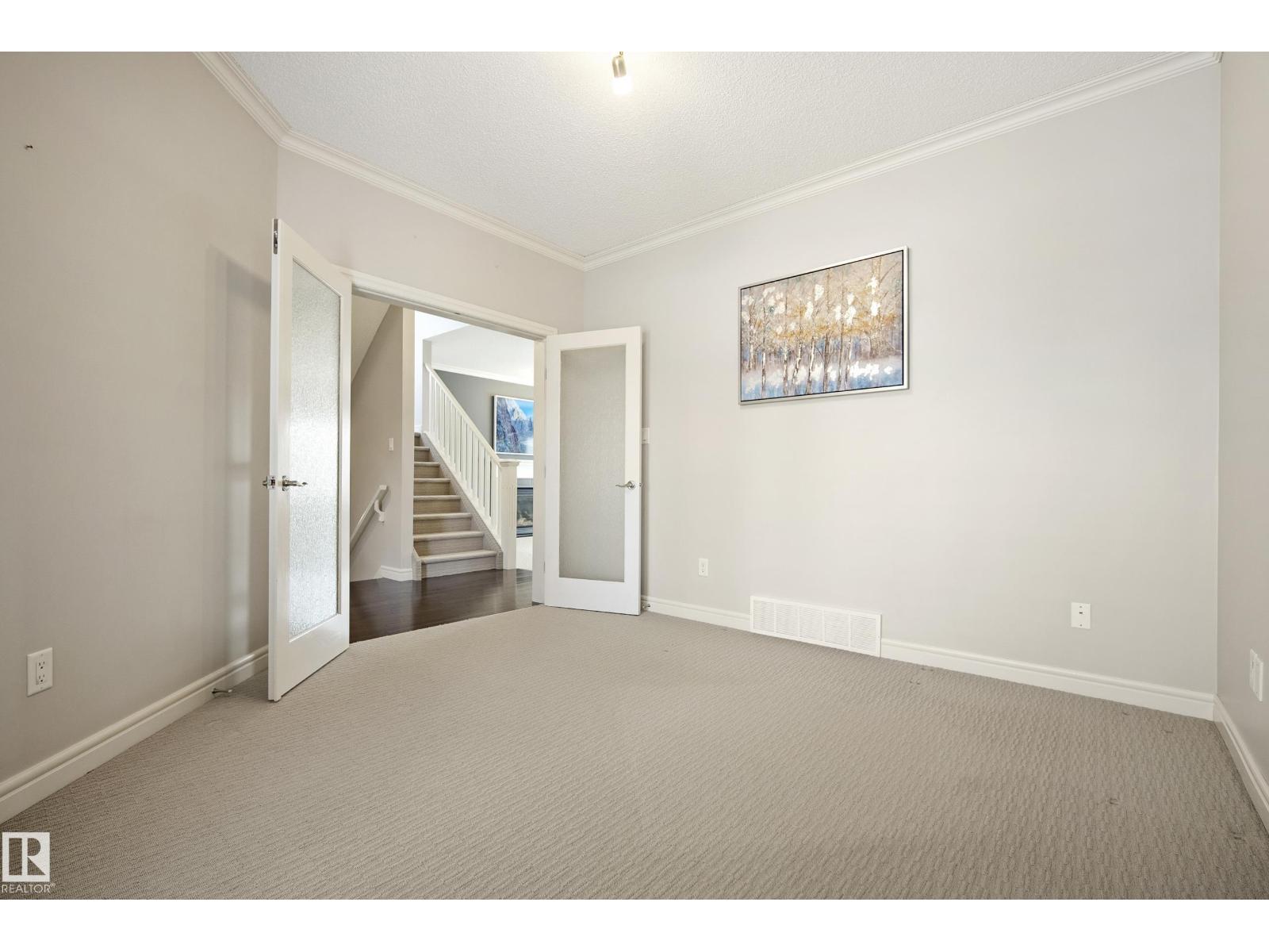 8385 Shaske Cr NW, Edmonton, Alberta  T6R 0B4 - Photo 8 - E4501763