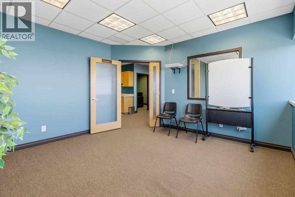 221, 2770 3 Avenue NE, Calgary, Alberta  T2A 2L5 - Photo 23 - A2333231