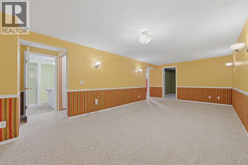 112 Dovista Court SE, Calgary, Alberta  T2B 3P4 - Photo 21 - A2324405