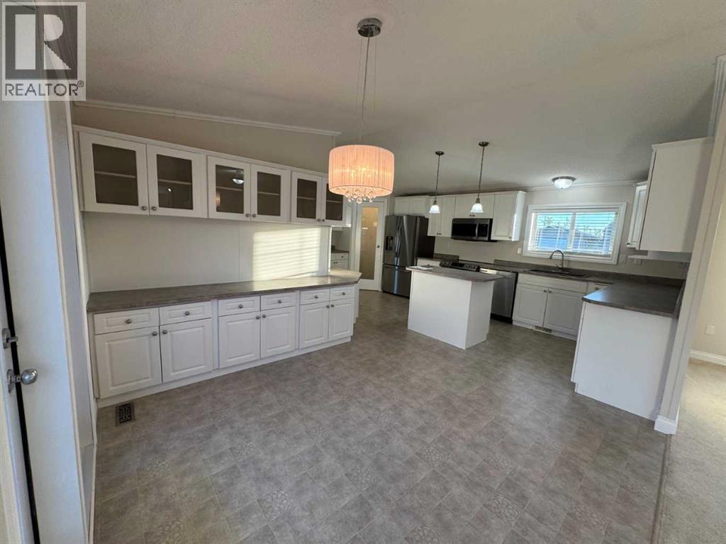 18 Mckay Place, Blackfalds, Alberta  T4M 0X5 - Photo 6 - A2331808