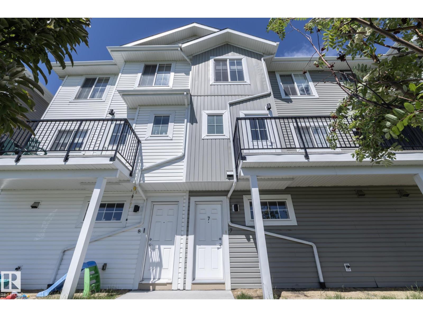 2610 Maple WY NW, Edmonton, Alberta