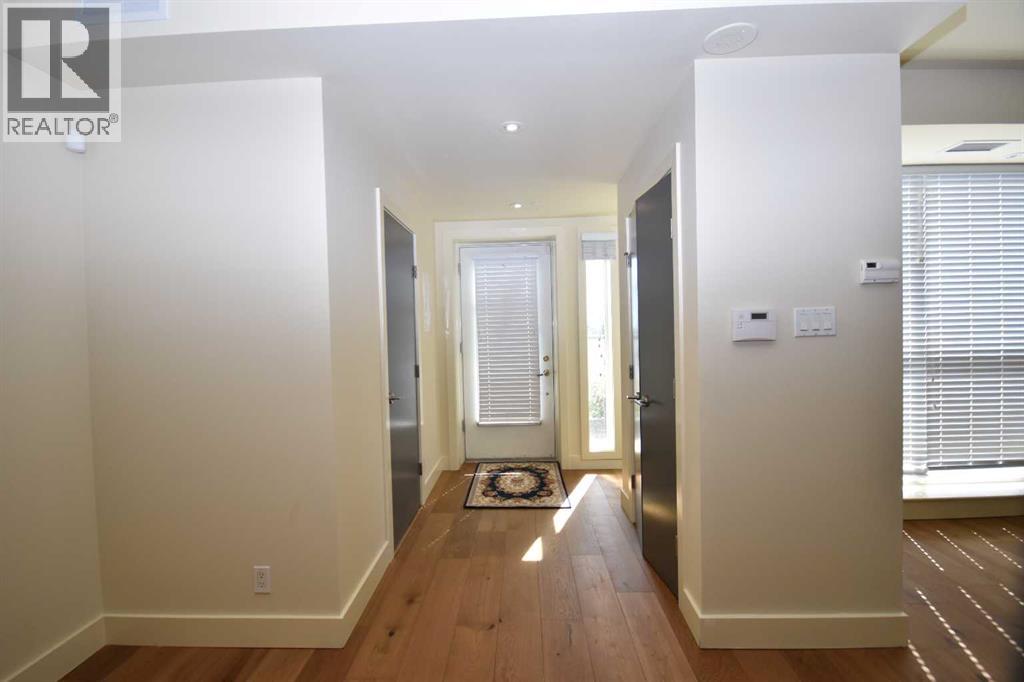 14605 Shawnee Gate SW, Calgary, Alberta  T2Y 0K4 - Photo 6 - A2332088