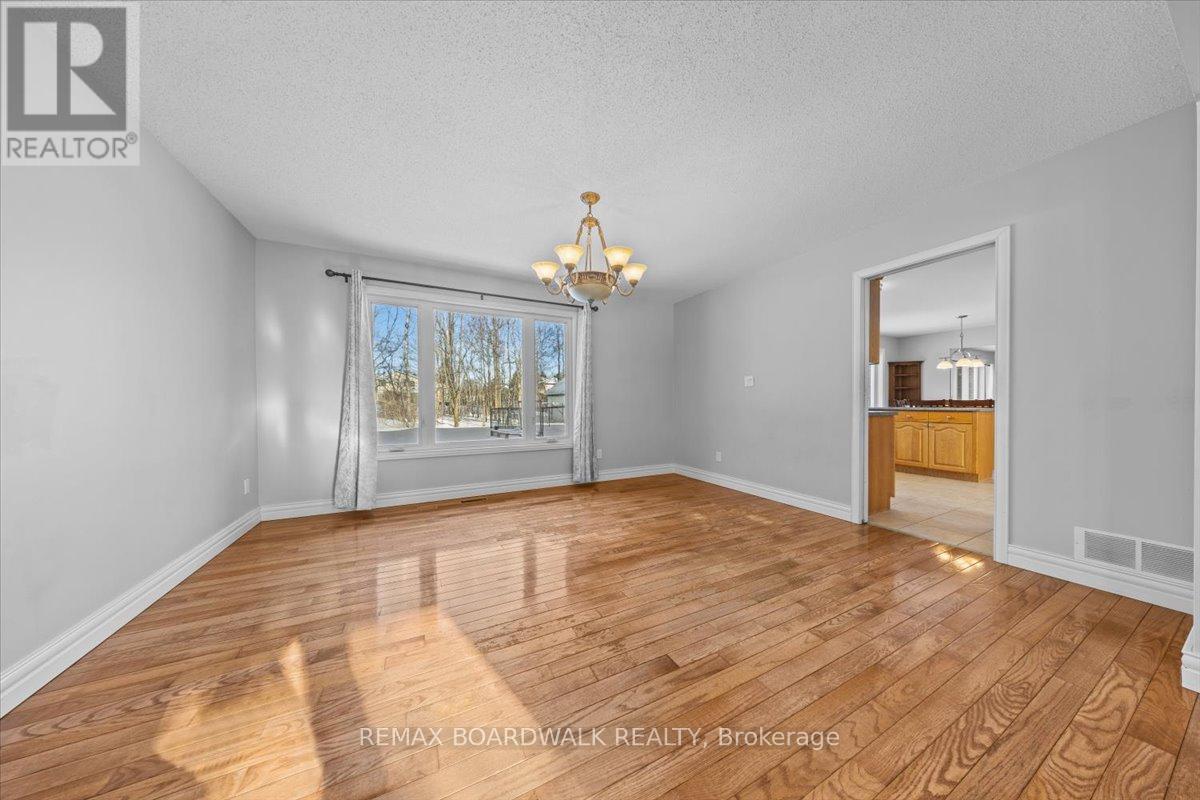 7089 Bush Drive, Ottawa, Ontario  K4P 1M8 - Photo 7 - X13628876
