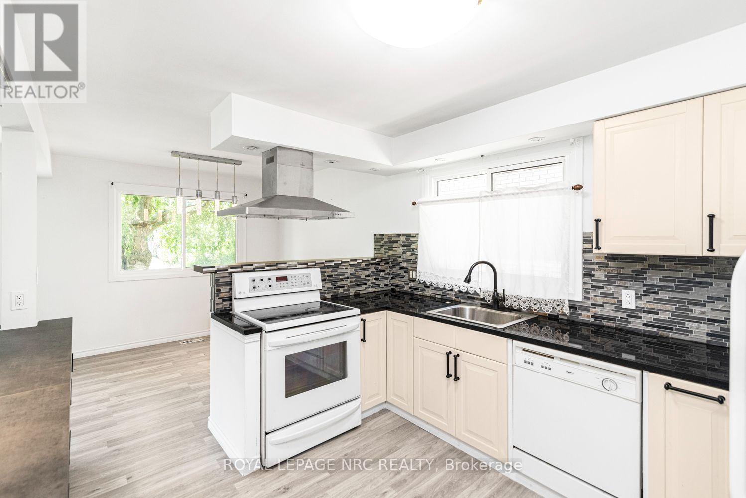 100 Mountain Avenue N, Hamilton (Stoney Creek), Ontario L8G 3P7 - Photo 16 - X13628906