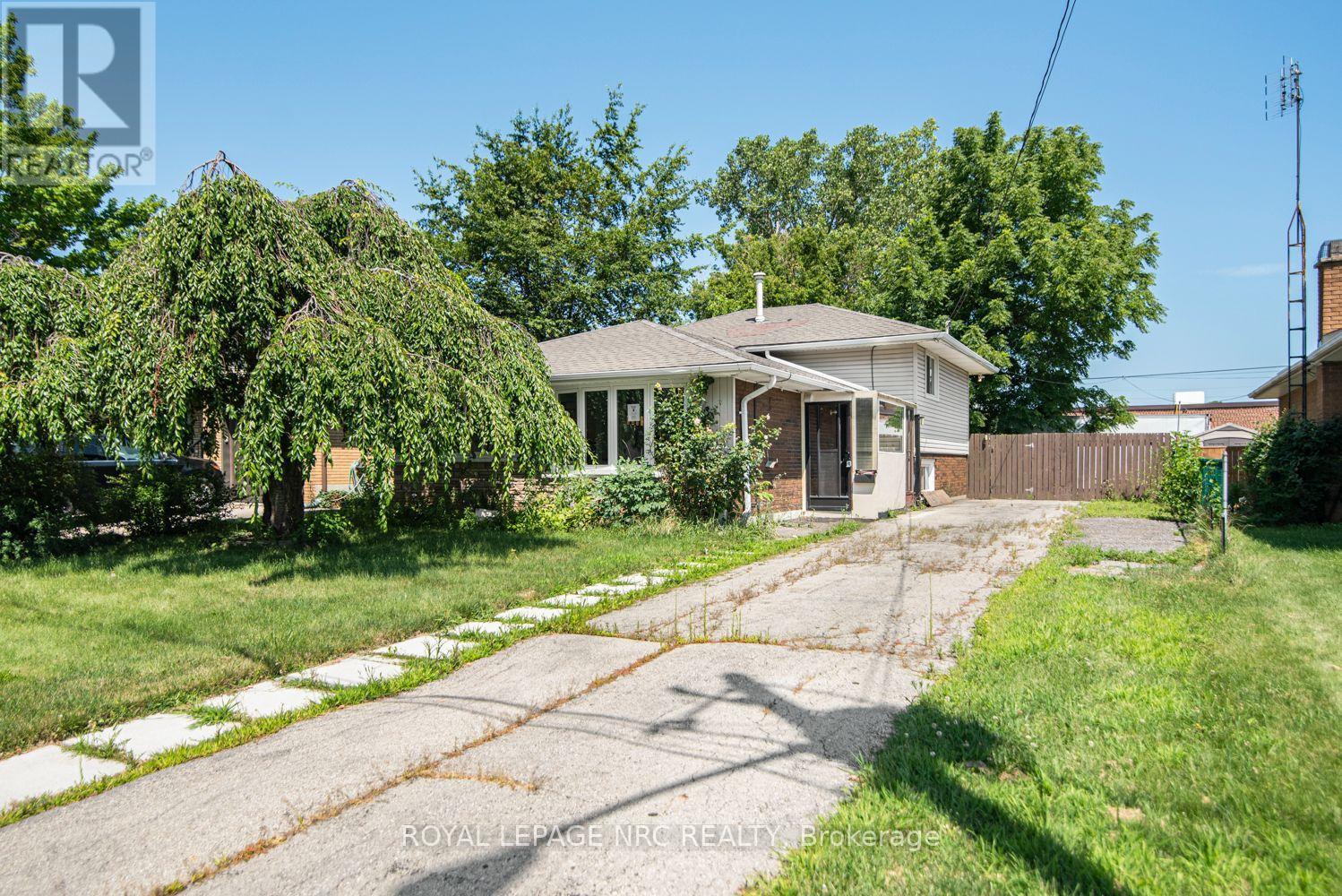 100 Mountain Avenue N, Hamilton (Stoney Creek), Ontario L8G 3P7 - Photo 2 - X13628906