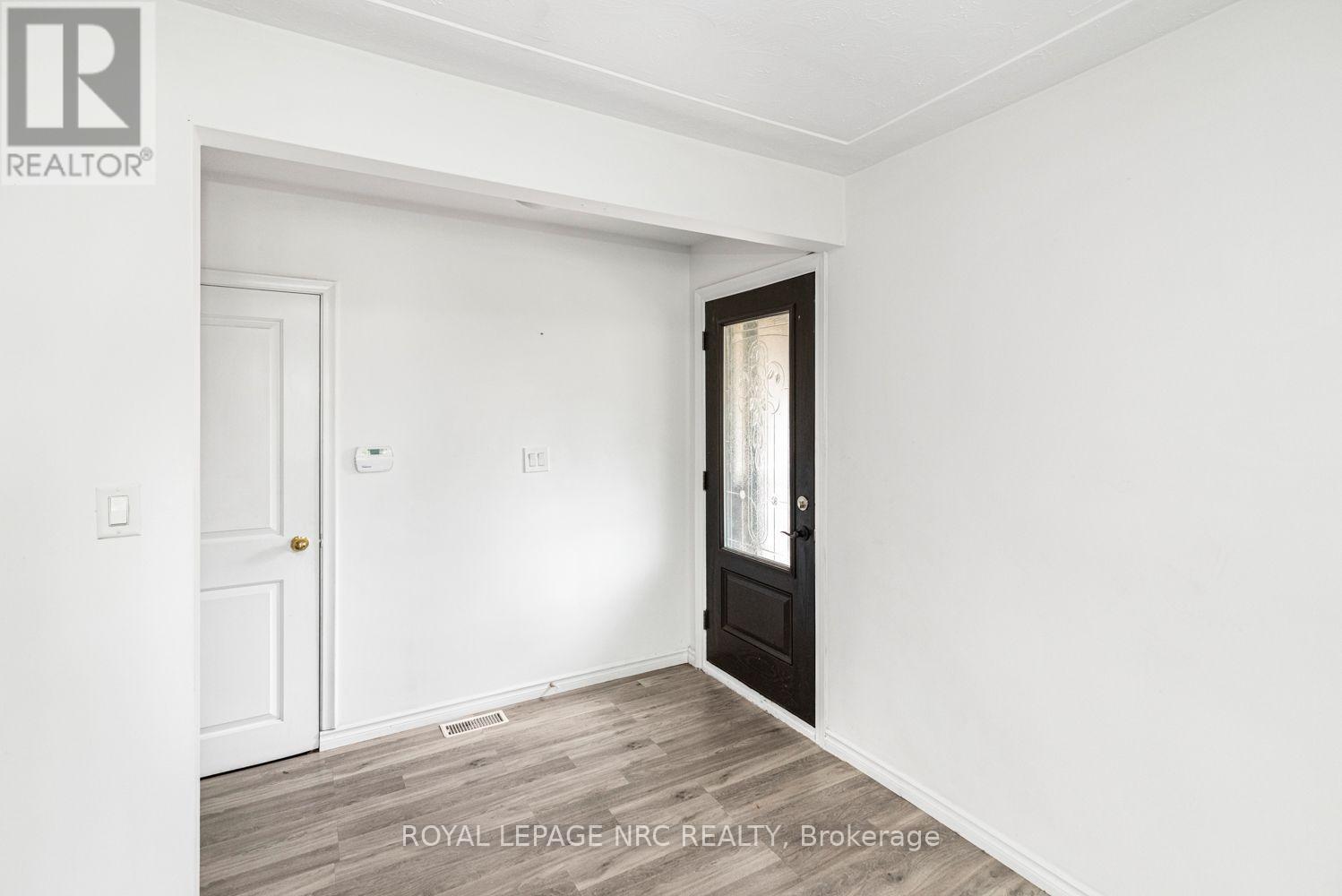 100 Mountain Avenue N, Hamilton (Stoney Creek), Ontario L8G 3P7 - Photo 3 - X13628906