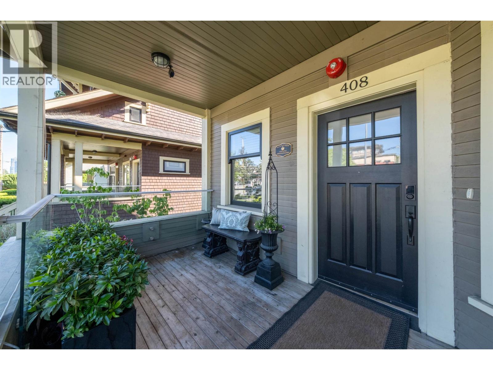 408 EIGHTH STREET, New Westminster, British Columbia