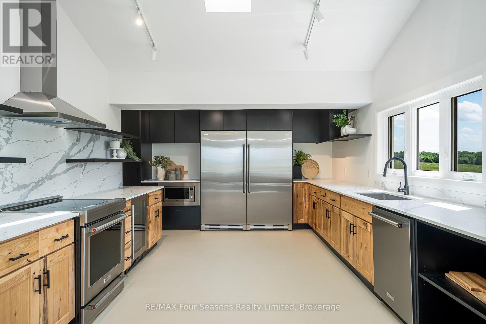 728454 21st Side Road, Blue Mountains, Ontario  N0H 1J0 - Photo 6 - X13628878