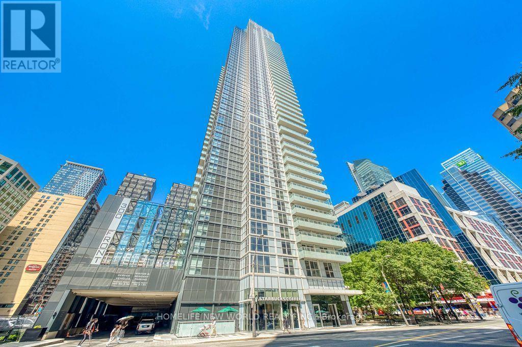 <div class="slider-price">$1,980,000</div><p>4406 - 300 Front Street W, Toronto, Ontario</p>