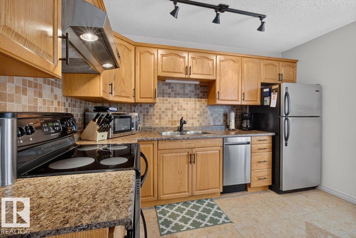 17781 81 Av NW, Edmonton, Alberta  T5T 1L4 - Photo 7 - E4501768