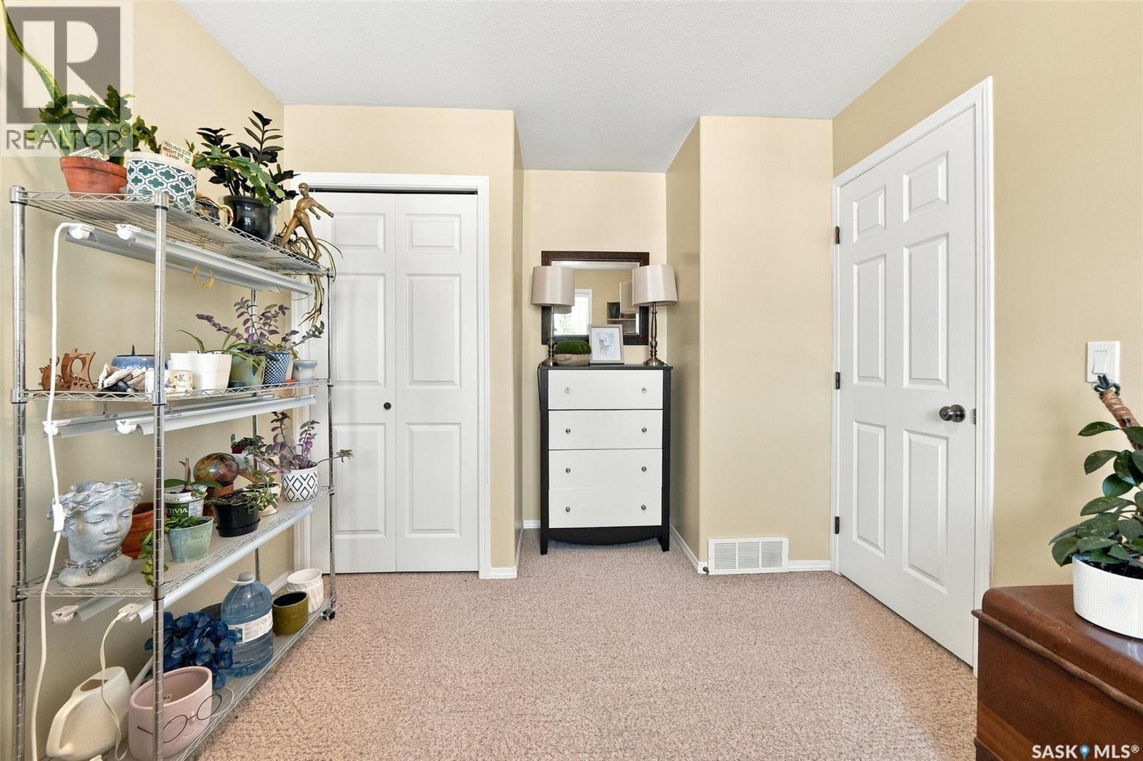 238 Blackburn Crescent, Saskatoon, Saskatchewan  S7V 1E9 - Photo 24 - SK044215