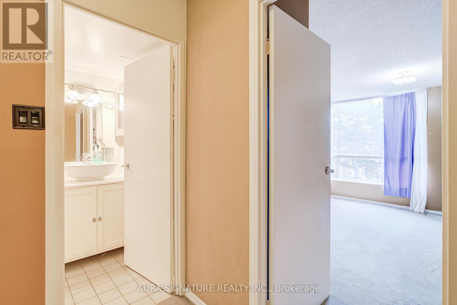 401 - 3077 Weston Road, Toronto, Ontario  M9M 3A1 - Photo 9 - W13628900