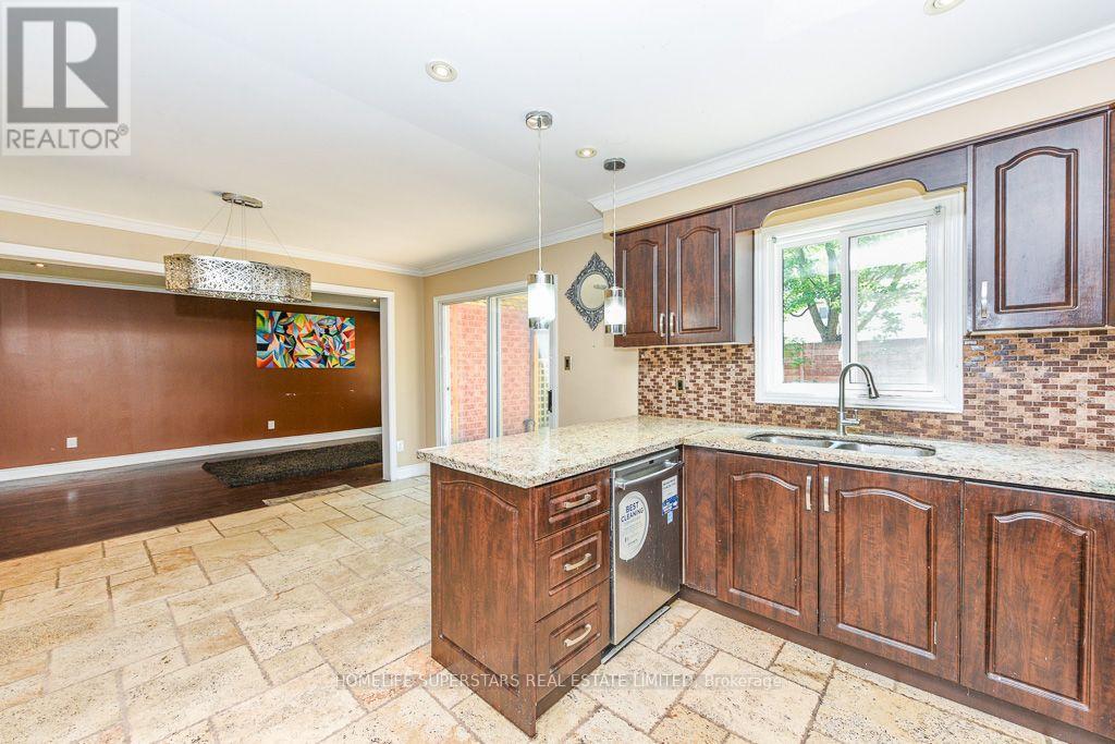 2508 Paula Court W, Mississauga, Ontario  L5K 2R5 - Photo 19 - W13628924