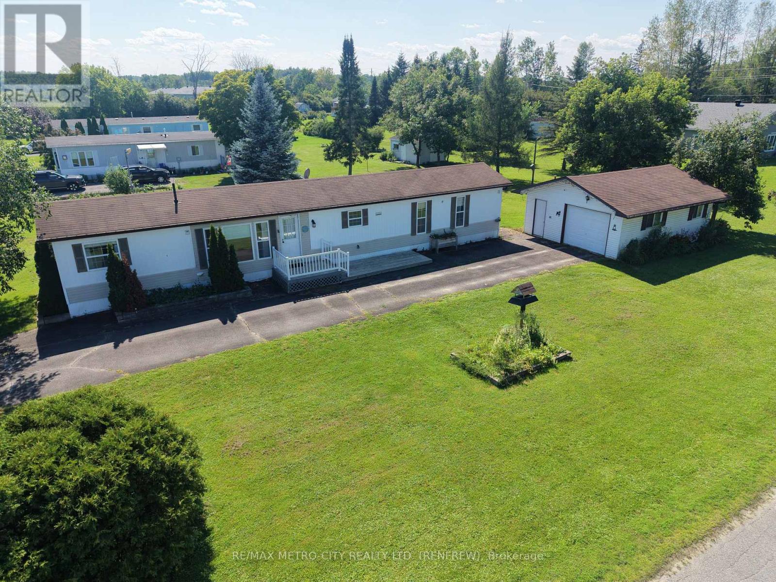 34 SUNSET LANE, Horton, Ontario