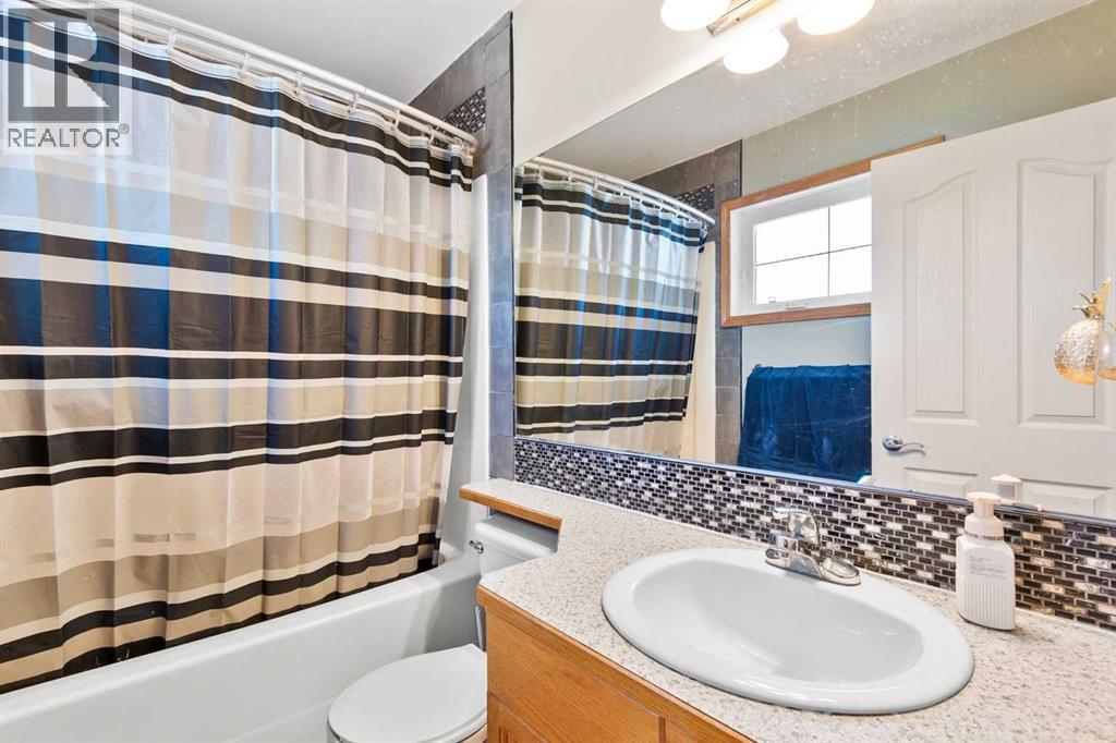 5107 42 Street, Olds, Alberta  T4H 1X1 - Photo 30 - A2297532