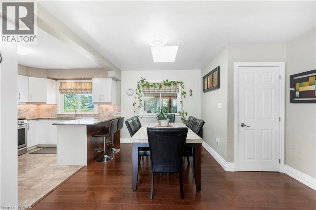 1063 Joan Drive, Burlington, Ontario  L7T 3H3 - Photo 9 - 40849767