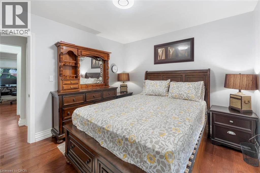 1063 Joan Drive, Burlington, Ontario  L7T 3H3 - Photo 17 - 40849767