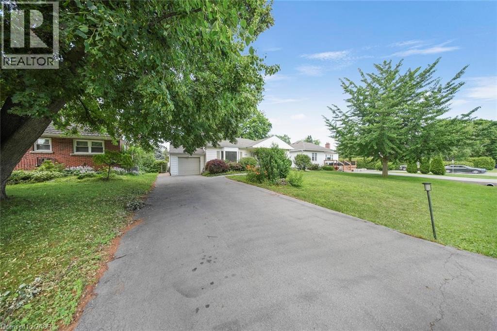 1063 Joan Drive, Burlington, Ontario  L7T 3H3 - Photo 46 - 40849767