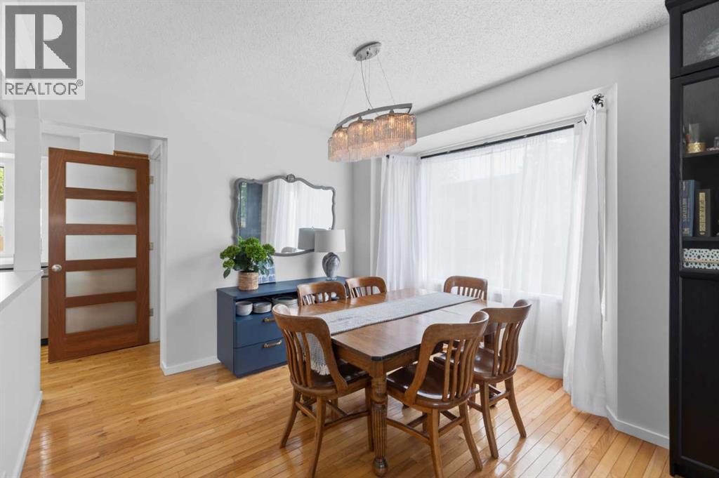 331 Queensland Circle SE, Calgary, Alberta  T2J 4E3 - Photo 11 - A2323397
