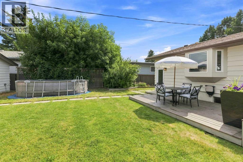 331 Queensland Circle SE, Calgary, Alberta  T2J 4E3 - Photo 41 - A2323397